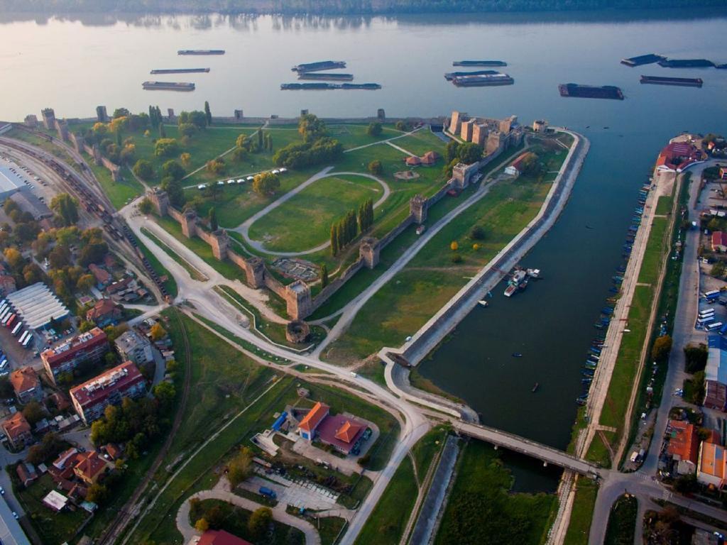 Hotel Car Smederevo Bagian luar foto